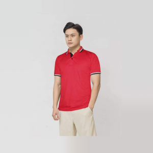 Áo phông màu đỏ